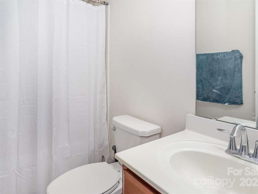 10422 Ebbets Road, Charlotte, NC 28273.  MLS# CAR4216565, YatesRealty ID 2894. 