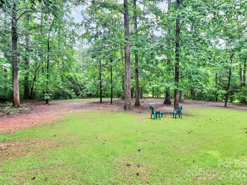 1300 Dunmore Court, Clover, SC 29710.  MLS# CAR4295252, YatesRealty ID 2894. Back Yard Space