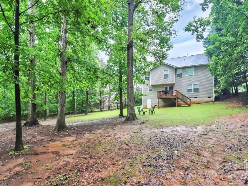 1300 Dunmore Court, Clover, SC 29710.  MLS# CAR4295252, YatesRealty ID 2894. Back Yard Space
