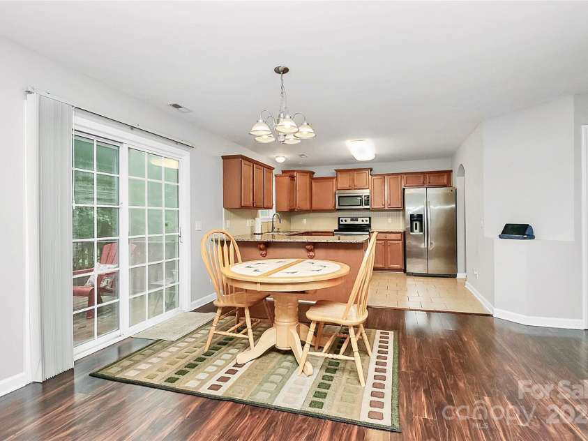 1300 Dunmore Court, Clover, SC 29710.  MLS# CAR4295252, YatesRealty ID 2894. Breakfast area