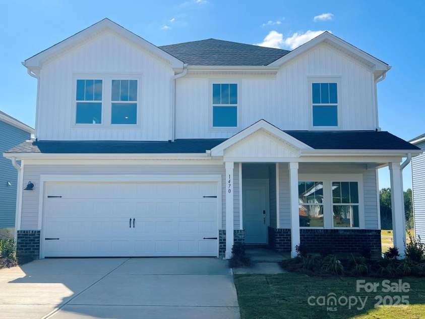 1470 Carthage Drive, Salisbury, NC 28144.  MLS# CAR4298481, YatesRealty ID 28940. 