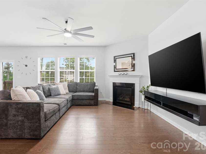 16009 Duval Drive, Charlotte, NC 28273.  MLS# CAR4387647, YatesRealty ID 28943. 