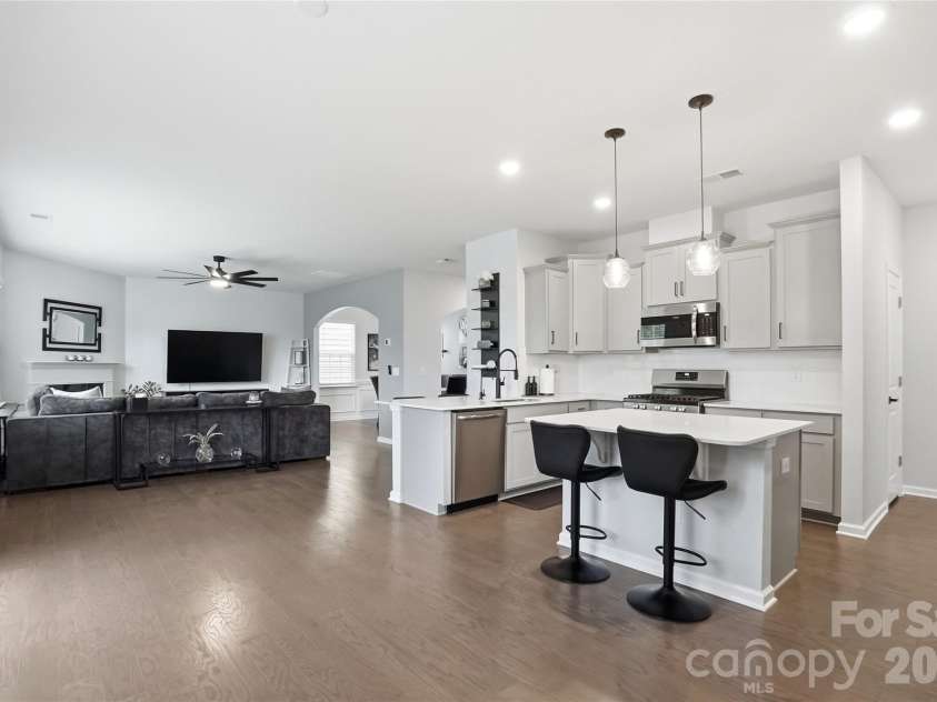 16009 Duval Drive, Charlotte, NC 28273.  MLS# CAR4387647, YatesRealty ID 28943. 