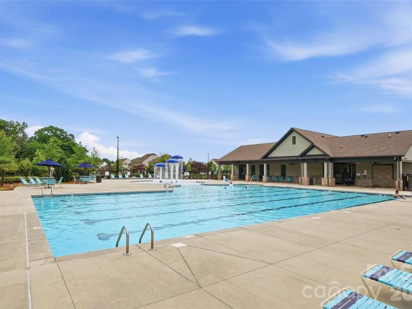 16009 Duval Drive, Charlotte, NC 28273.  MLS# CAR4387647, YatesRealty ID 28943. Community Pool