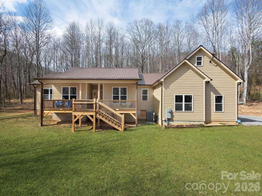 1230 Terrys Gap Road, Hendersonville, NC 28792.  MLS# CAR4342628, YatesRealty ID 28944. 