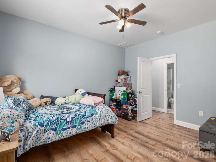 1230 Terrys Gap Road, Hendersonville, NC 28792.  MLS# CAR4342628, YatesRealty ID 28944. 