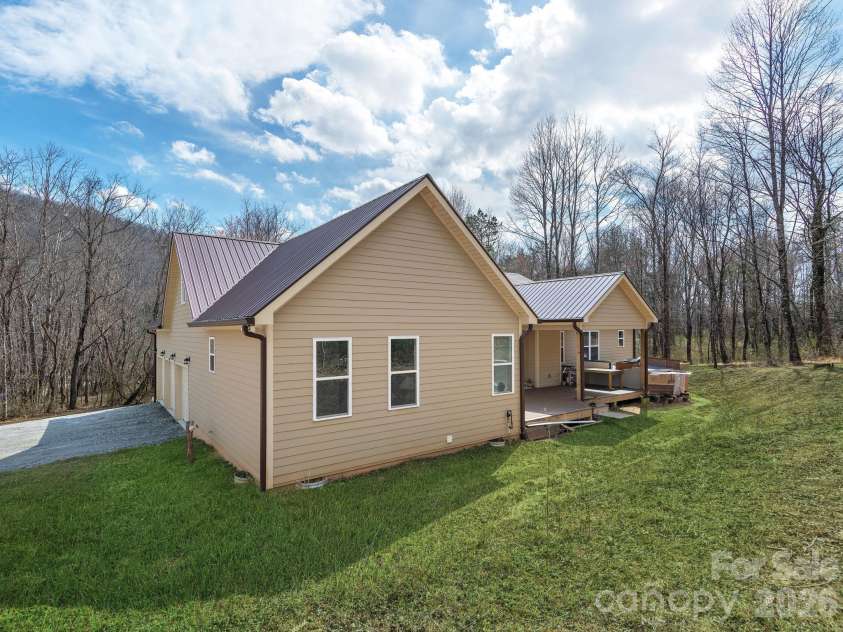 1230 Terrys Gap Road, Hendersonville, NC 28792.  MLS# CAR4342628, YatesRealty ID 28944. 