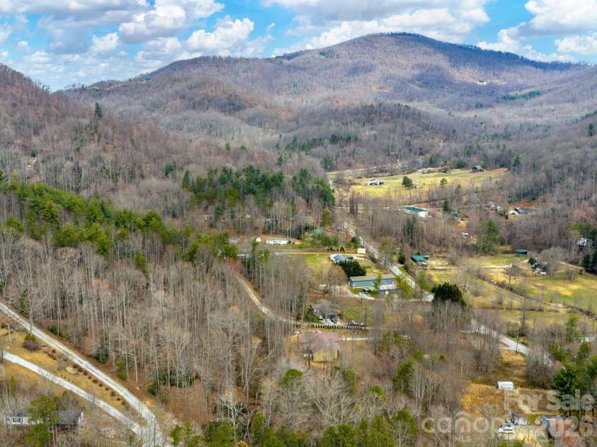 1230 Terrys Gap Road, Hendersonville, NC 28792.  MLS# CAR4342628, YatesRealty ID 28944. 