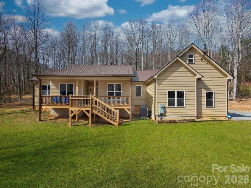 1230 Terrys Gap Road, Hendersonville, NC 28792.  MLS# CAR4342628, YatesRealty ID 28944. 