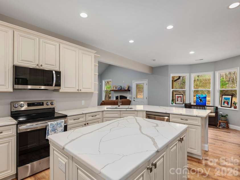 1230 Terrys Gap Road, Hendersonville, NC 28792.  MLS# CAR4342628, YatesRealty ID 28944. 