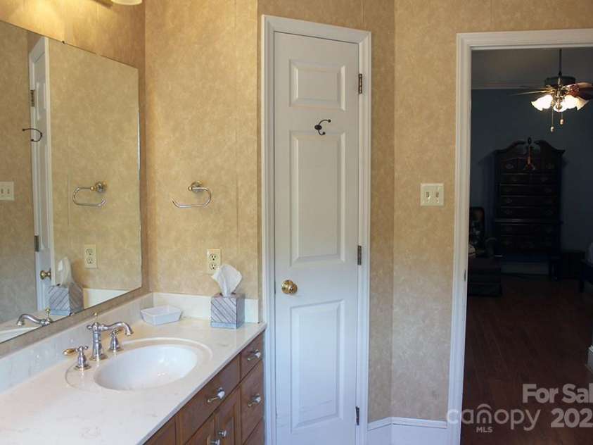 2085 Cavendale Drive, Rock Hill, SC 29732.  MLS# CAR4279302, YatesRealty ID 28945. 
