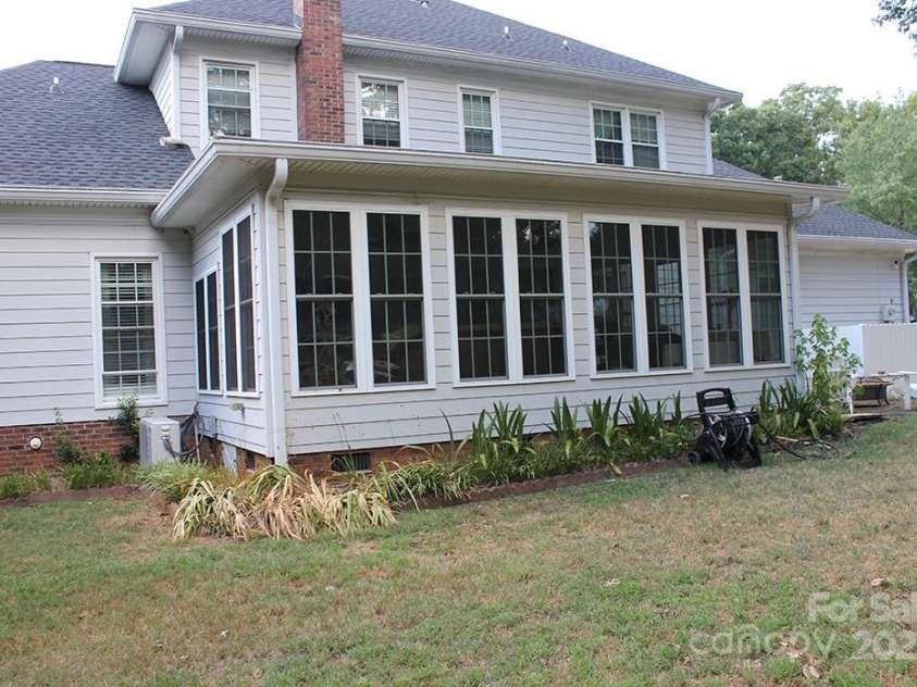 2085 Cavendale Drive, Rock Hill, SC 29732.  MLS# CAR4279302, YatesRealty ID 28945. 