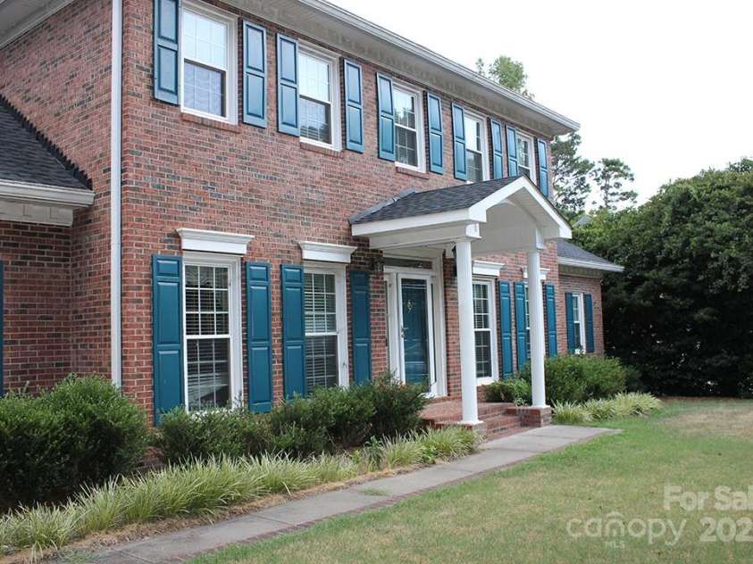 2085 Cavendale Drive, Rock Hill, SC 29732.  MLS# CAR4279302, YatesRealty ID 28945. 