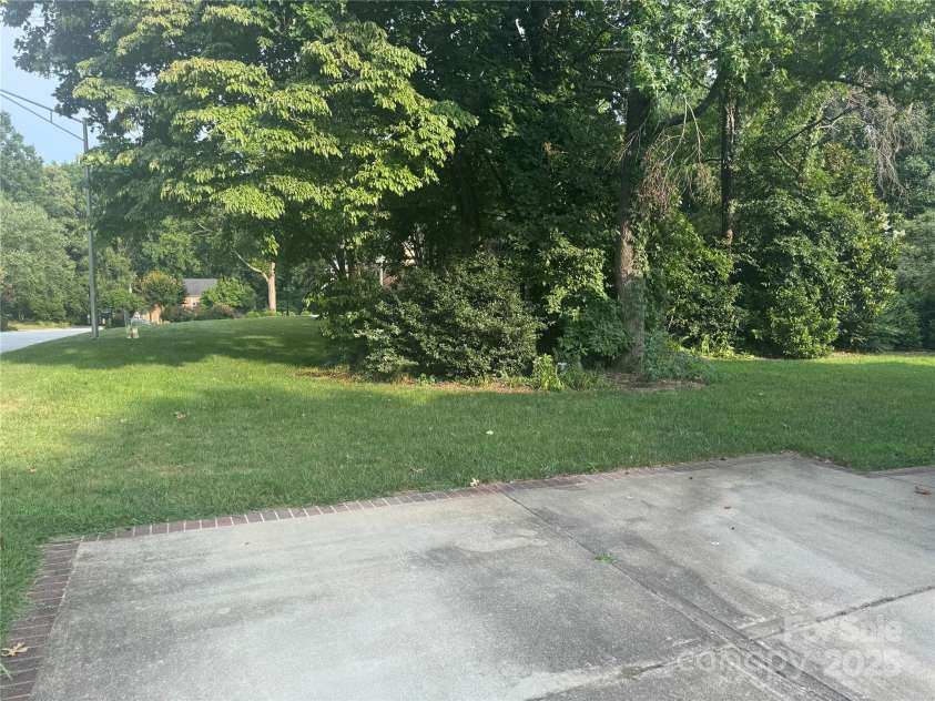 2085 Cavendale Drive, Rock Hill, SC 29732.  MLS# CAR4279302, YatesRealty ID 28945. Additional patio/parking