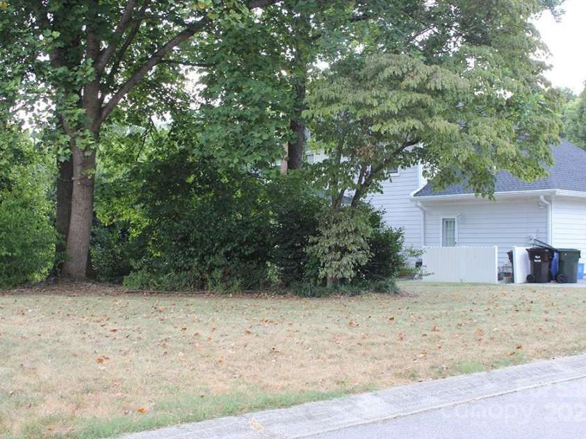 2085 Cavendale Drive, Rock Hill, SC 29732.  MLS# CAR4279302, YatesRealty ID 28945. Rear of property