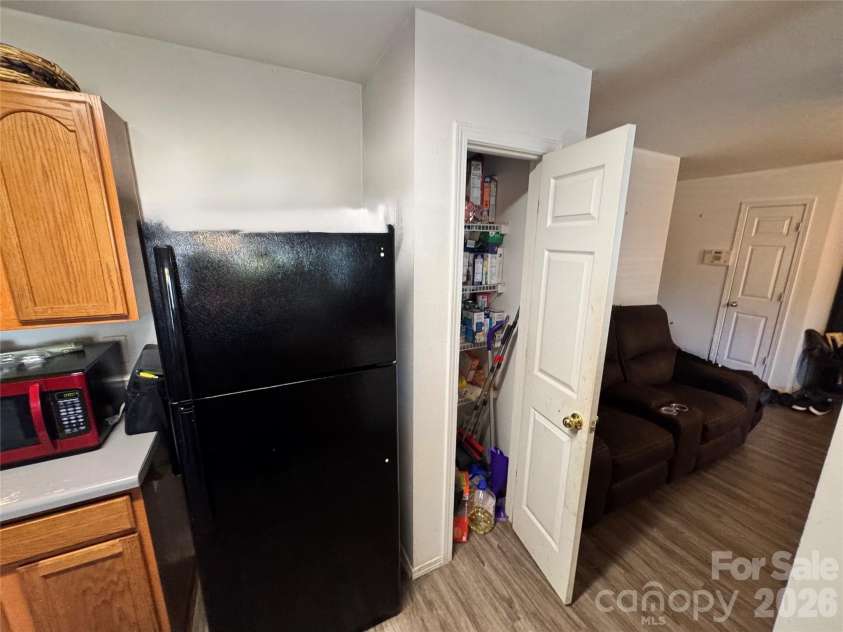 6342 Ziegler Lane, Charlotte, NC 28269.  MLS# CAR4385027, YatesRealty ID 28947. 