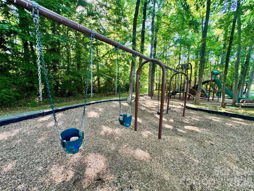 6342 Ziegler Lane, Charlotte, NC 28269.  MLS# CAR4385027, YatesRealty ID 28947. 