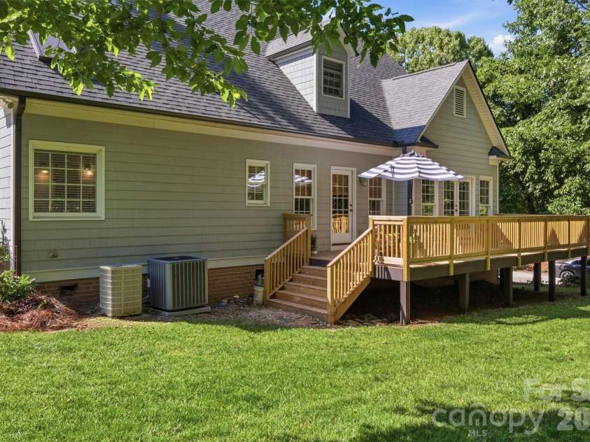 2925 Arbor Knoll, Concord, NC 28025.  MLS# CAR4380633, YatesRealty ID 28948. Back deck great for entertaining