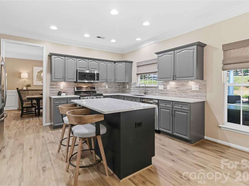544 Saint George Road, Fort Mill, SC 29708.  MLS# CAR4384455, YatesRealty ID 28949. 