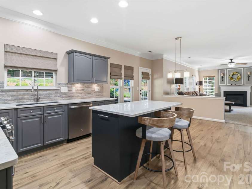 544 Saint George Road, Fort Mill, SC 29708.  MLS# CAR4384455, YatesRealty ID 28949. 