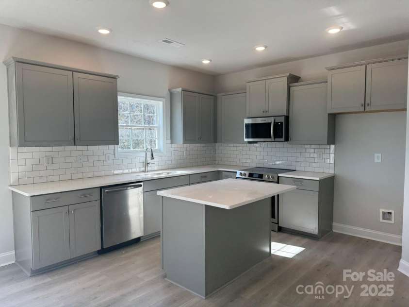 202 Fostoria Place, Albemarle, NC 28001.  MLS# CAR4202383, YatesRealty ID 2895. 