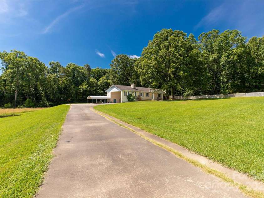 4330 Rowell Road, Lancaster, SC 29720.  MLS# CAR4269684, YatesRealty ID 28951. 