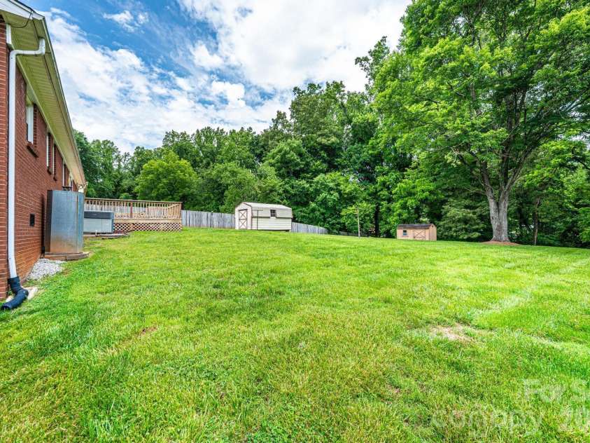 315 Shannonbrook Drive, Newton, NC 28658.  MLS# CAR4388332, YatesRealty ID 28952. Backyard