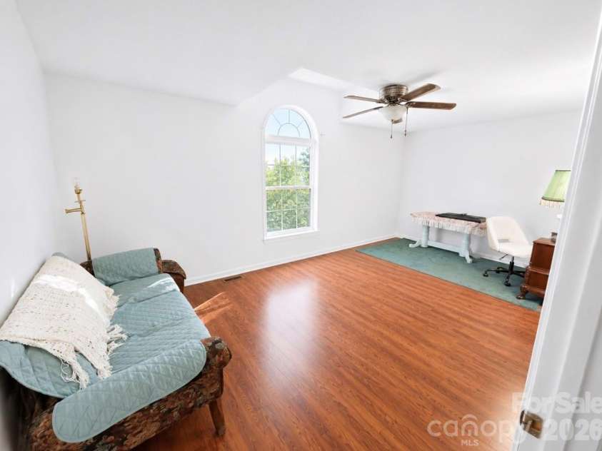 5406 Club View Drive, Concord, NC 28025.  MLS# CAR4366659, YatesRealty ID 28953. Flex Room