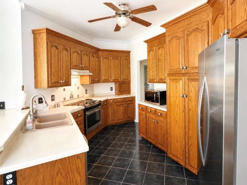 5406 Club View Drive, Concord, NC 28025.  MLS# CAR4366659, YatesRealty ID 28953. Kitchen