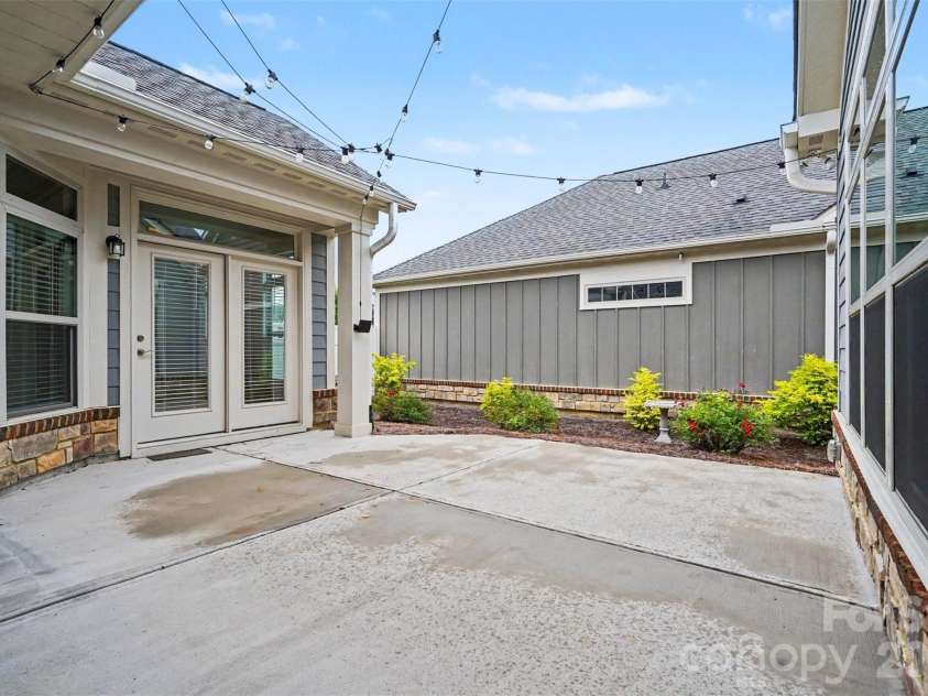 1119 Millview Lane, Matthews, NC 28104.  MLS# CAR4389406, YatesRealty ID 28954. Patio / Courtyard