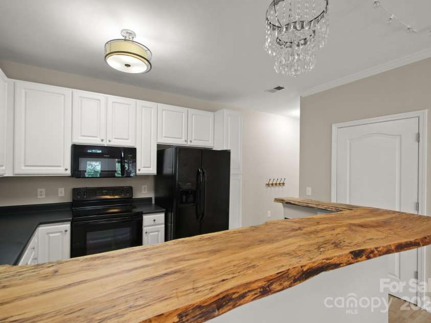 188 Cecil Miller Road, Boone, NC 28607.  MLS# CAR4284988, YatesRealty ID 28954. 