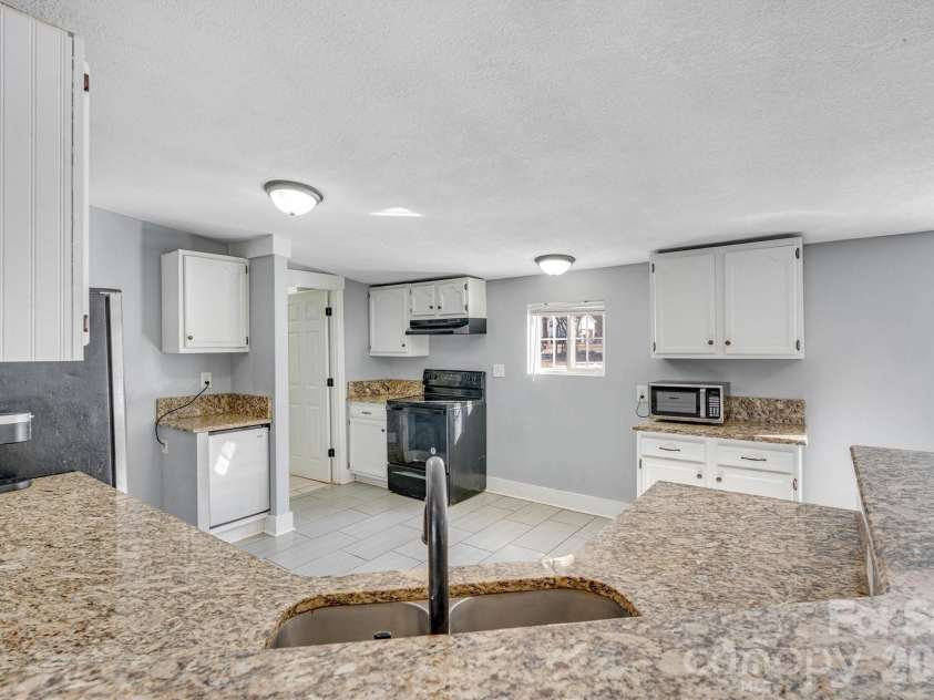 4790 Kent Street, Maiden, NC 28650.  MLS# CAR4382058, YatesRealty ID 28955. 