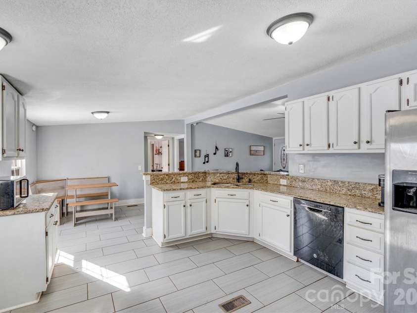 4790 Kent Street, Maiden, NC 28650.  MLS# CAR4382058, YatesRealty ID 28955. 