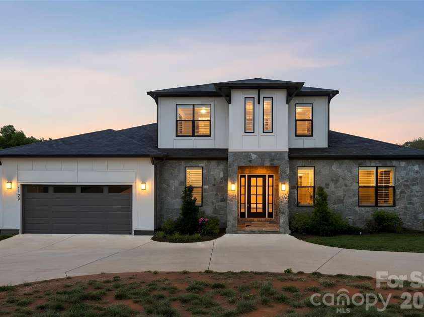 1129 Stony Point Road, Kings Mountain, NC 28086.  MLS# CAR4373551, YatesRealty ID 28956. 