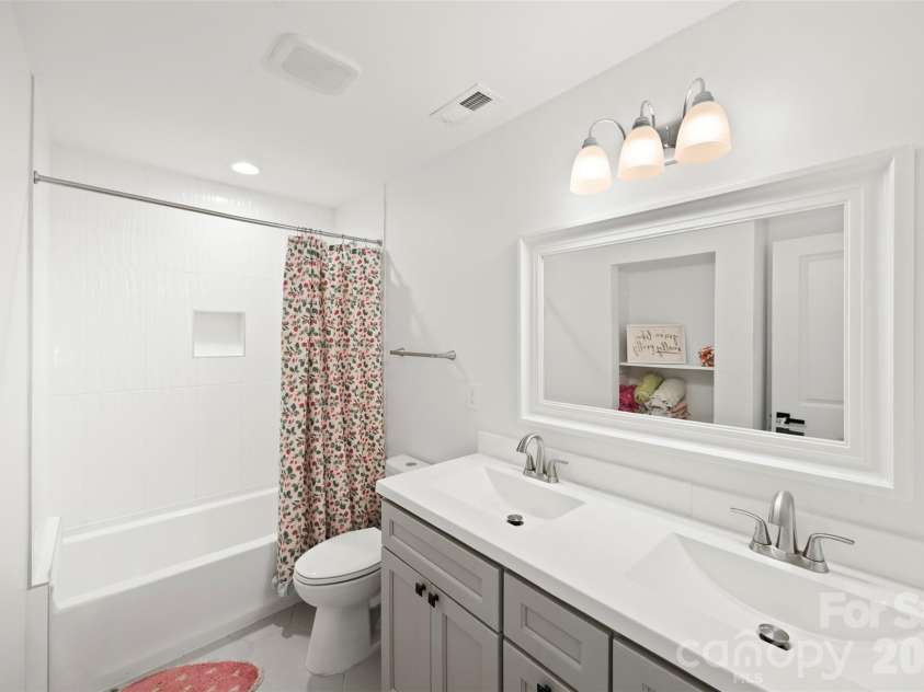 1129 Stony Point Road, Kings Mountain, NC 28086.  MLS# CAR4373551, YatesRealty ID 28956. 