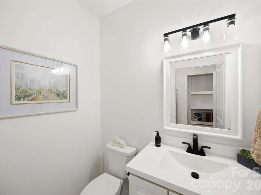 1129 Stony Point Road, Kings Mountain, NC 28086.  MLS# CAR4373551, YatesRealty ID 28956. 