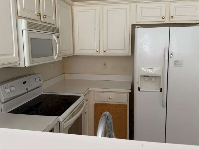 2640 Hartley Hills Drive, Charlotte, NC 28213.  MLS# CAR4285845, YatesRealty ID 28956. 