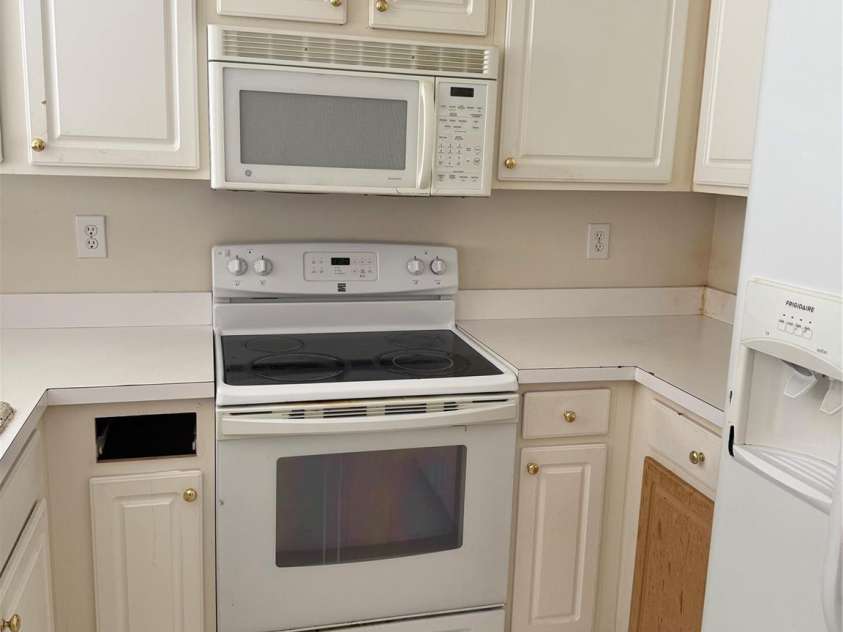 2640 Hartley Hills Drive, Charlotte, NC 28213.  MLS# CAR4285845, YatesRealty ID 28956. 