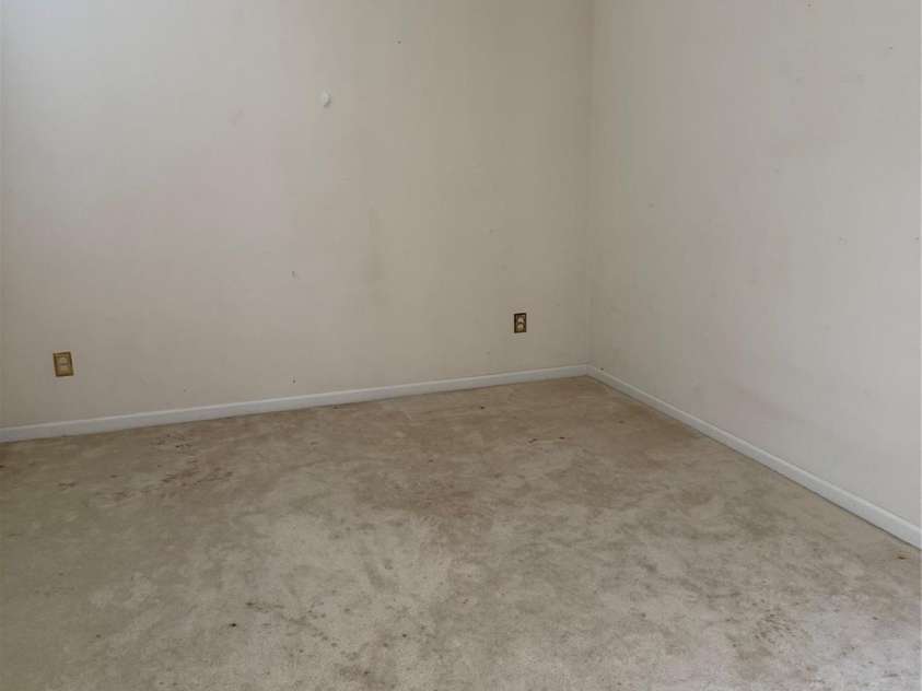 2640 Hartley Hills Drive, Charlotte, NC 28213.  MLS# CAR4285845, YatesRealty ID 28956. 