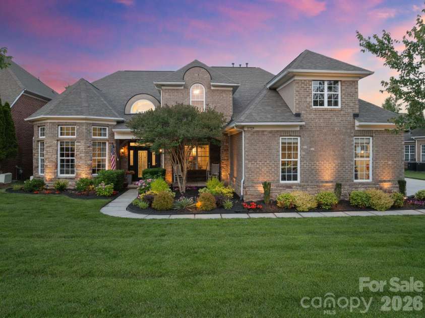 11729 Avaly Lane, Charlotte, NC 28277.  MLS# CAR4373976, YatesRealty ID 28957. 