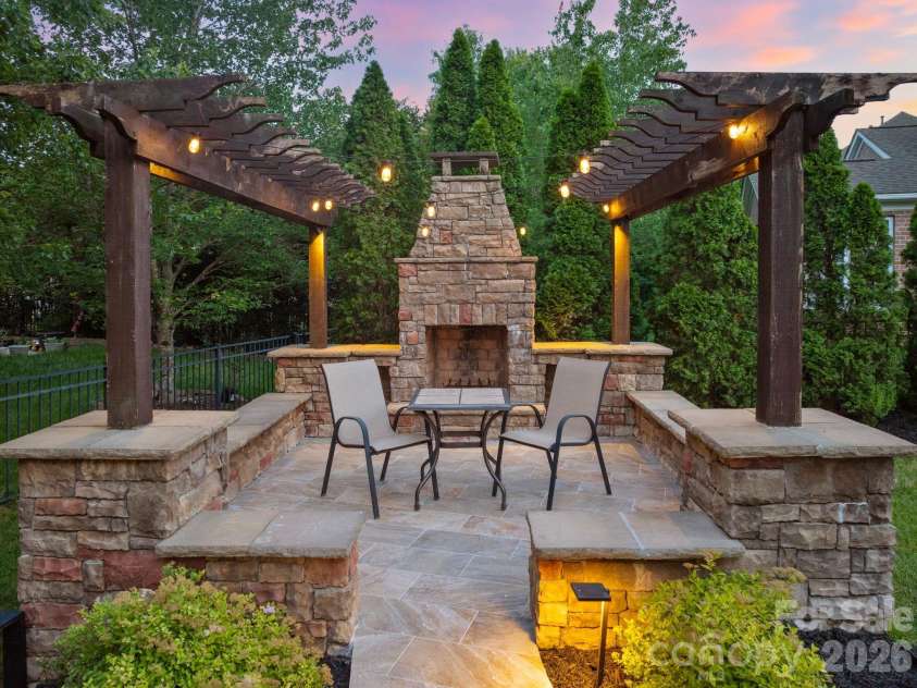 11729 Avaly Lane, Charlotte, NC 28277.  MLS# CAR4373976, YatesRealty ID 28957. 