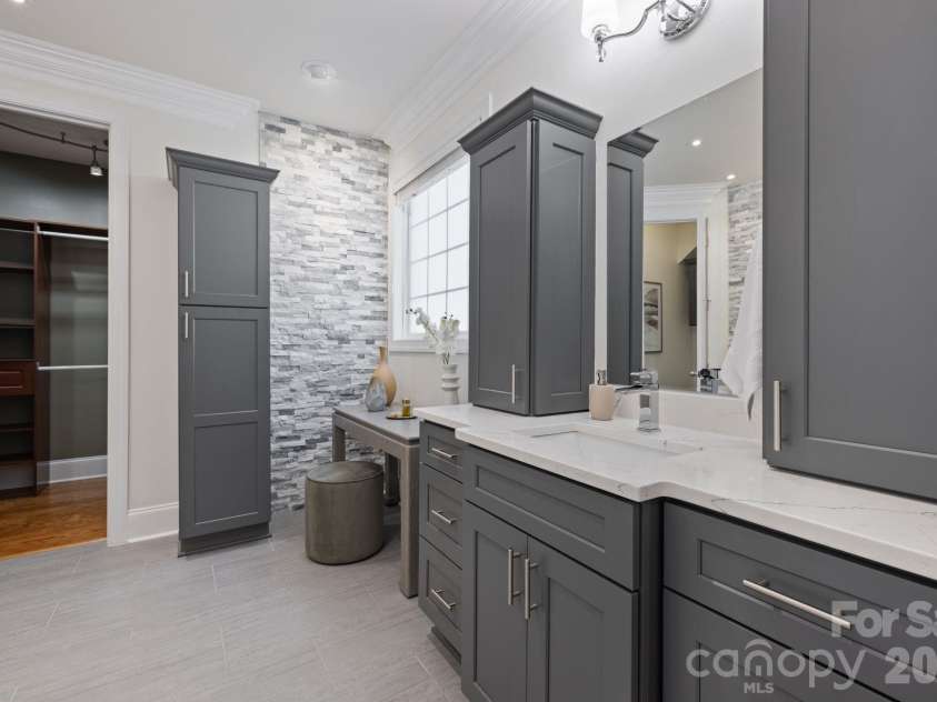 11729 Avaly Lane, Charlotte, NC 28277.  MLS# CAR4373976, YatesRealty ID 28957. 