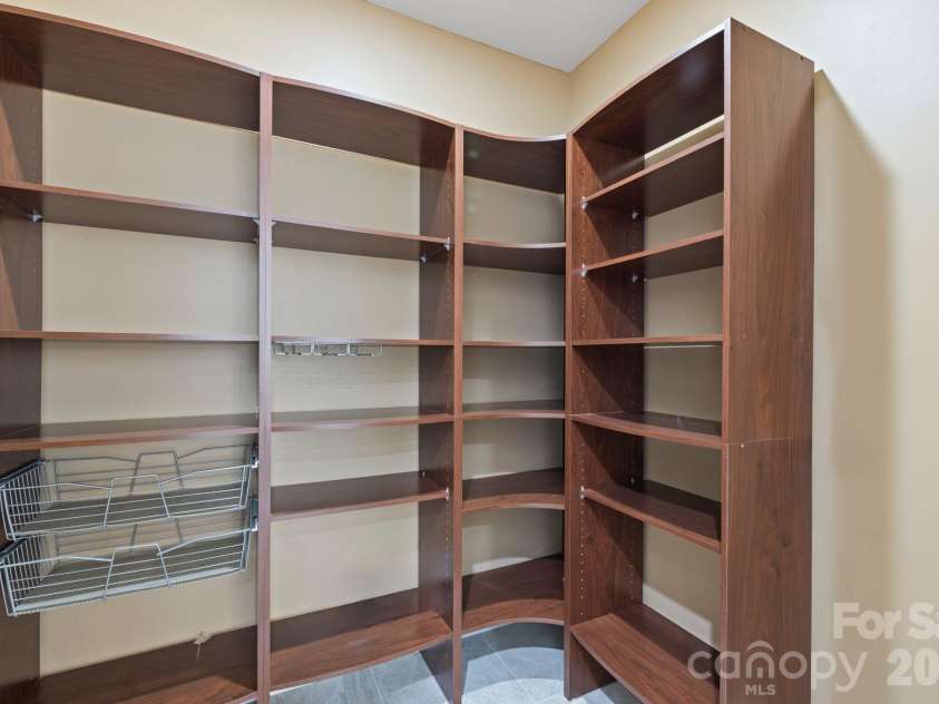 11729 Avaly Lane, Charlotte, NC 28277.  MLS# CAR4373976, YatesRealty ID 28957. 
