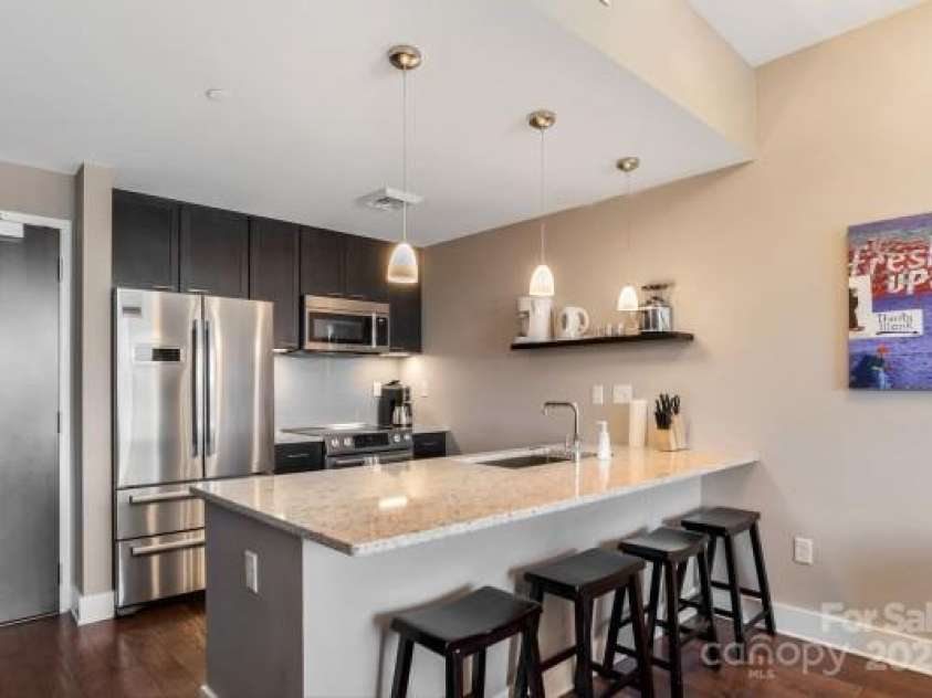 45 Asheland Avenue, Asheville, NC 28801.  MLS# CAR4238176, YatesRealty ID 2896. 