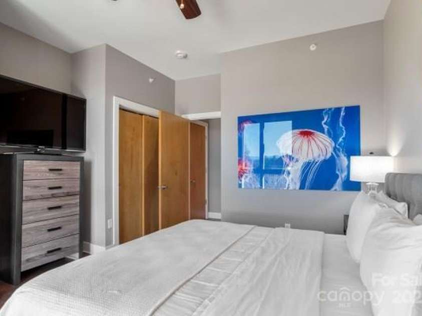 45 Asheland Avenue, Asheville, NC 28801.  MLS# CAR4238176, YatesRealty ID 2896. 