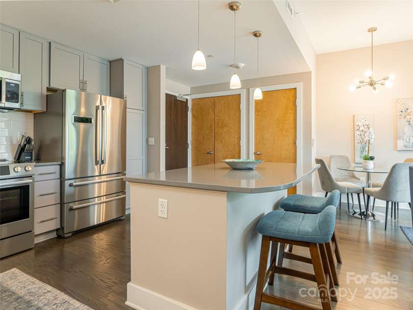 45 Asheland Avenue, Asheville, NC 28801.  MLS# CAR4247398, YatesRealty ID 2896. 