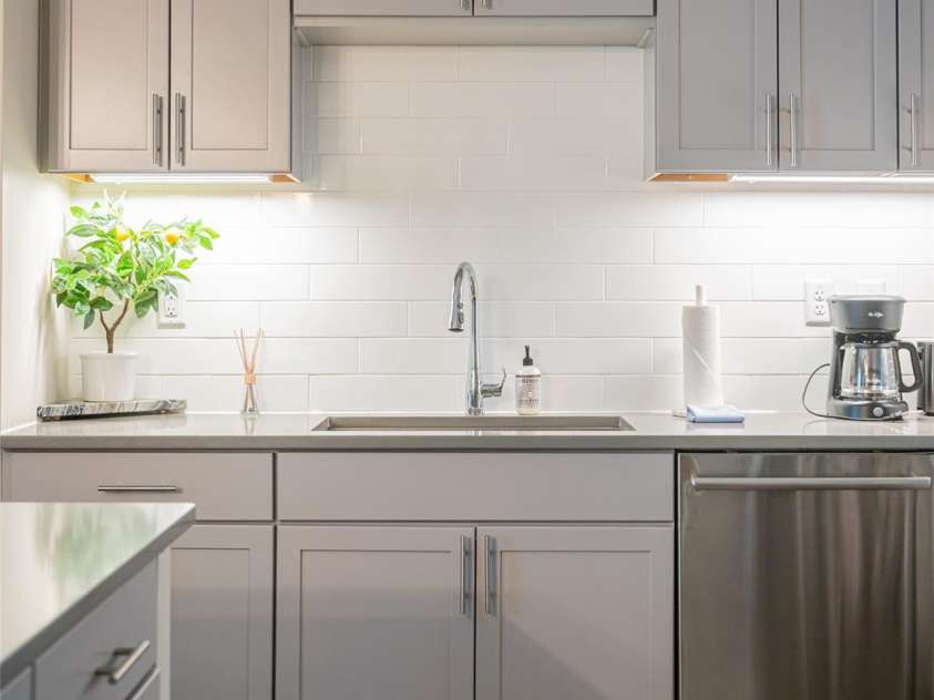 45 Asheland Avenue, Asheville, NC 28801.  MLS# CAR4247398, YatesRealty ID 2896. 