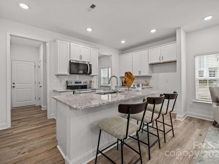 5025 Cherry Gum Court, Matthews, NC 28105.  MLS# CAR4227135, YatesRealty ID 2896. 