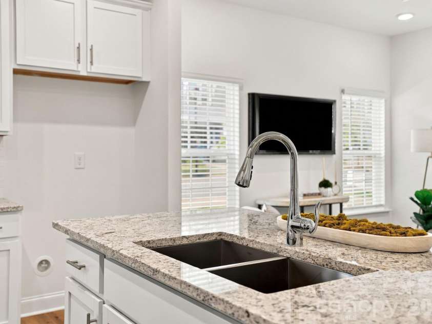 5025 Cherry Gum Court, Matthews, NC 28105.  MLS# CAR4422741, YatesRealty ID 2896. 