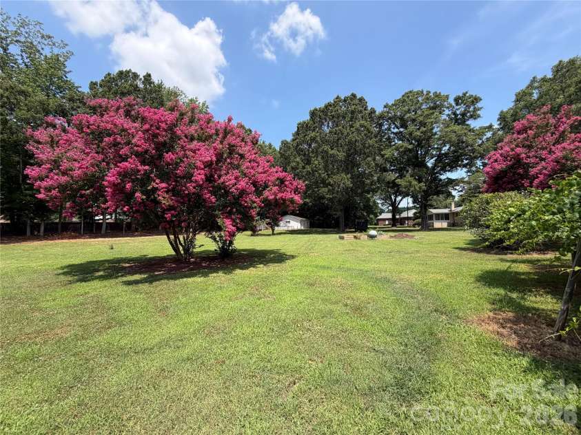 3538 Back Creek Church Road, Charlotte, NC 28213.  MLS# CAR4391030, YatesRealty ID 28961. 